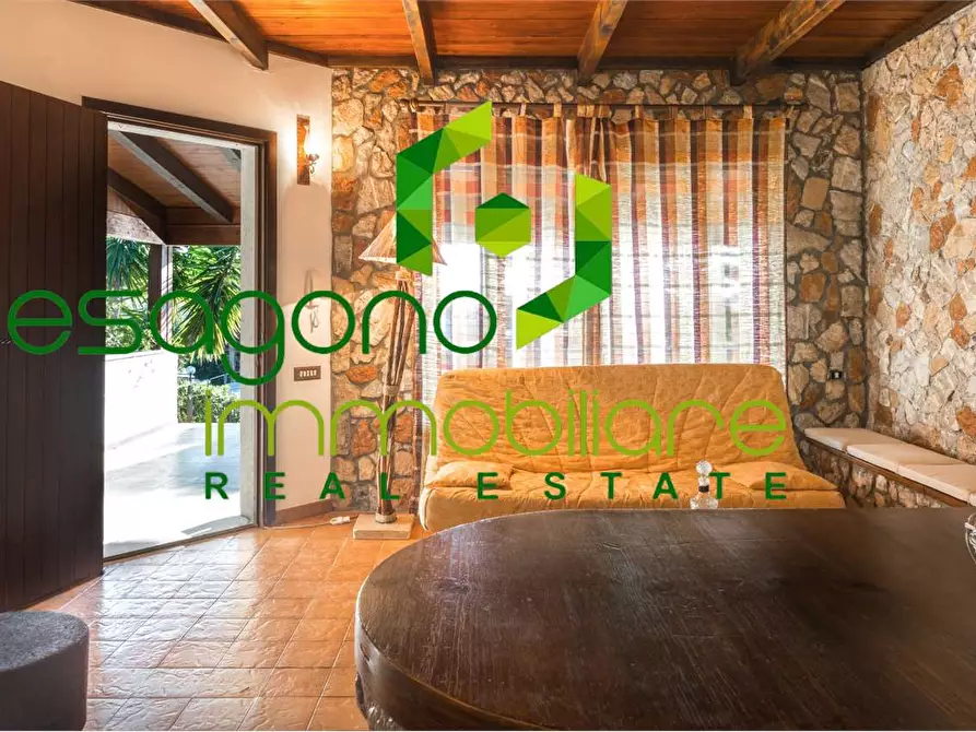 Immagine 5 di Villa in vendita  a Chiaramonte Gulfi