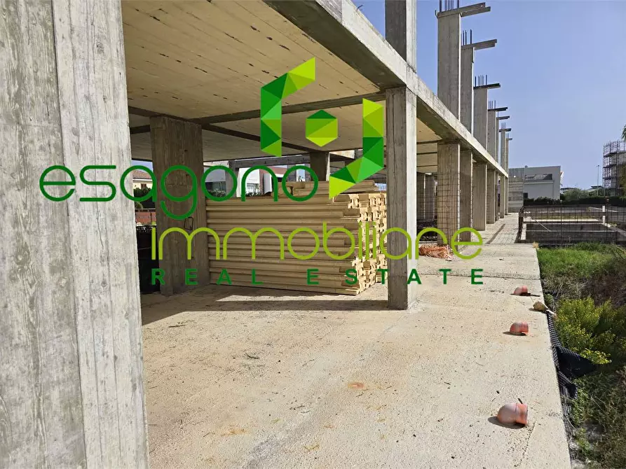 Immagine 2 di Villa in vendita  a Siracusa