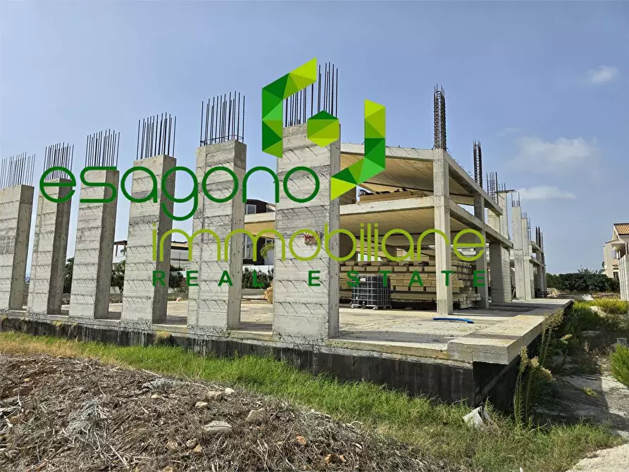 Immagine 3 di Villa in vendita  a Siracusa