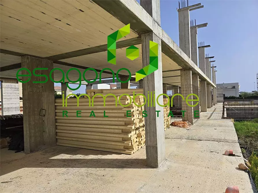 Immagine 4 di Villa in vendita  a Siracusa