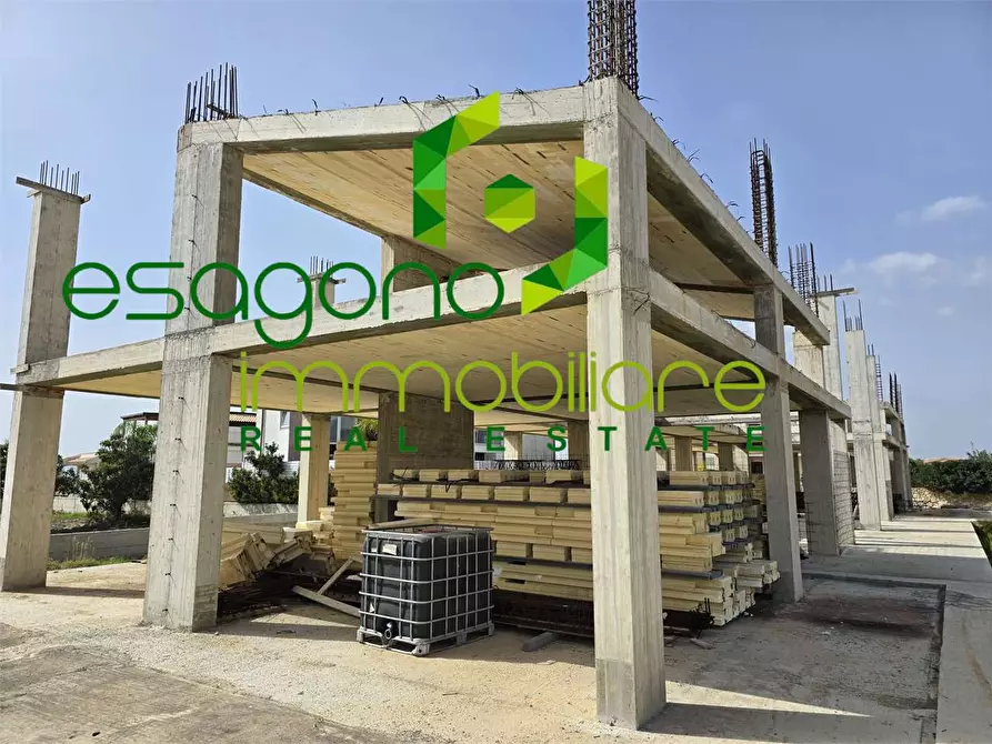 Immagine 6 di Villa in vendita  a Siracusa