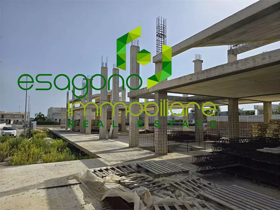 Immagine 8 di Villa in vendita  a Siracusa