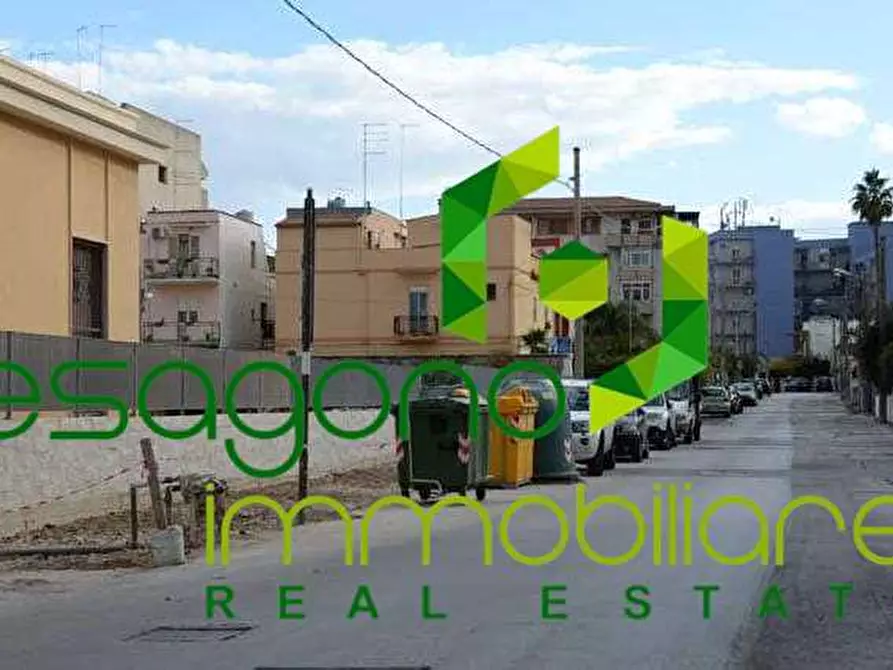 Immagine 3 di Garage in vendita  a Siracusa