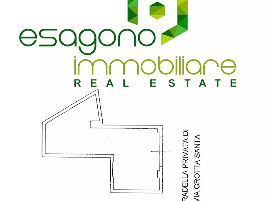 Immagine 4 di Garage in vendita  a Siracusa