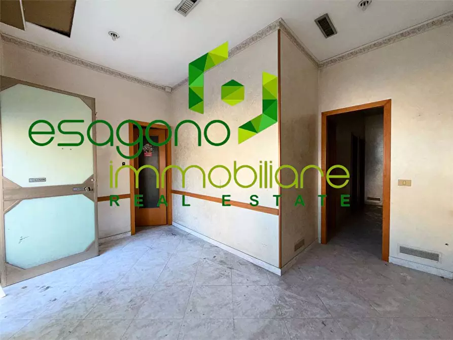 Immagine 2 di Negozio in vendita  a Siracusa