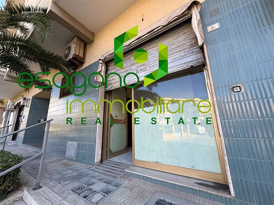 Immagine 14 di Negozio in vendita  a Siracusa