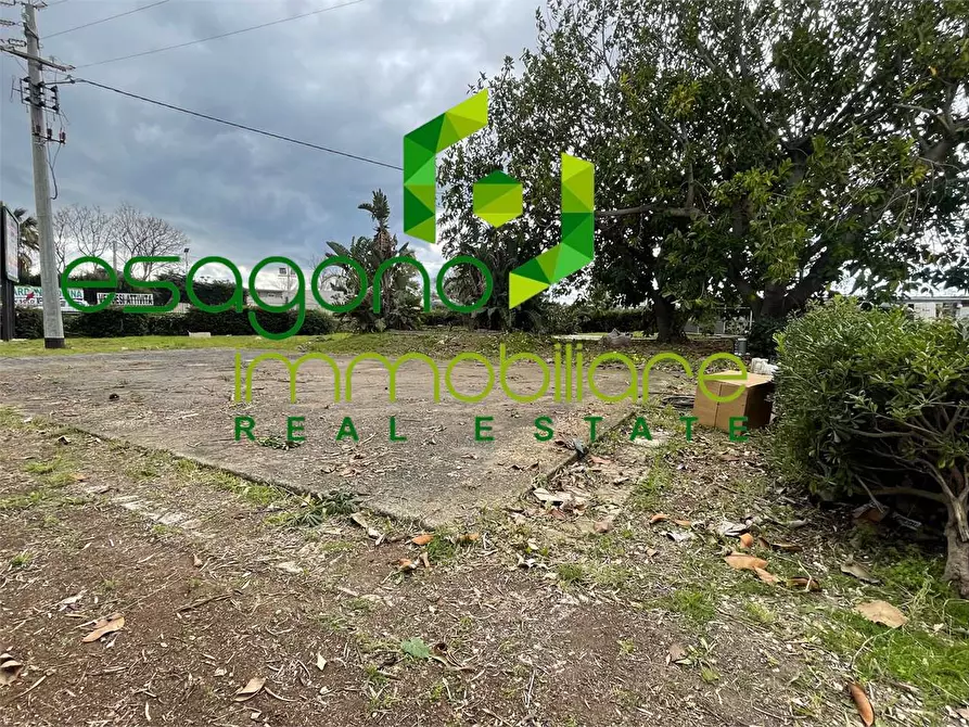 Immagine 4 di Capannone industriale in vendita  a Siracusa