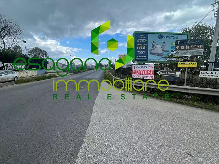 Immagine 7 di Capannone industriale in vendita  a Siracusa