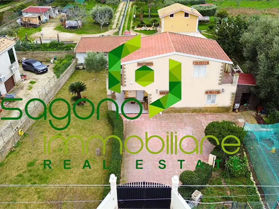 Immagine 1 di Villa in vendita  a Siracusa