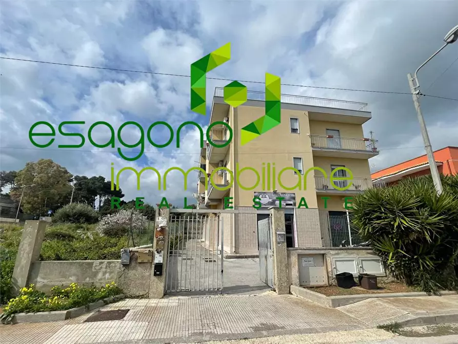 Immagine 2 di Appartamento in vendita  a Melilli