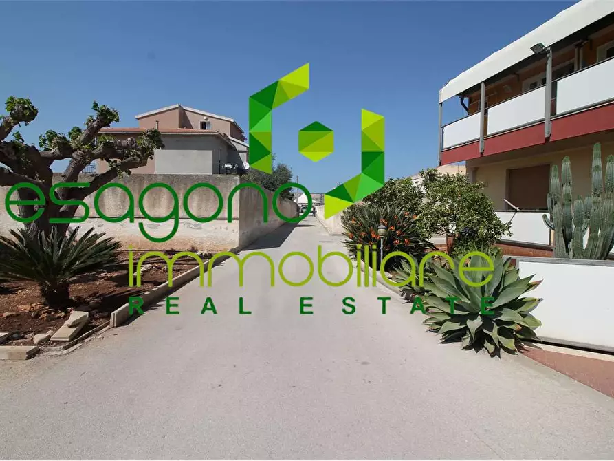 Immagine 2 di Villa in vendita  a Siracusa