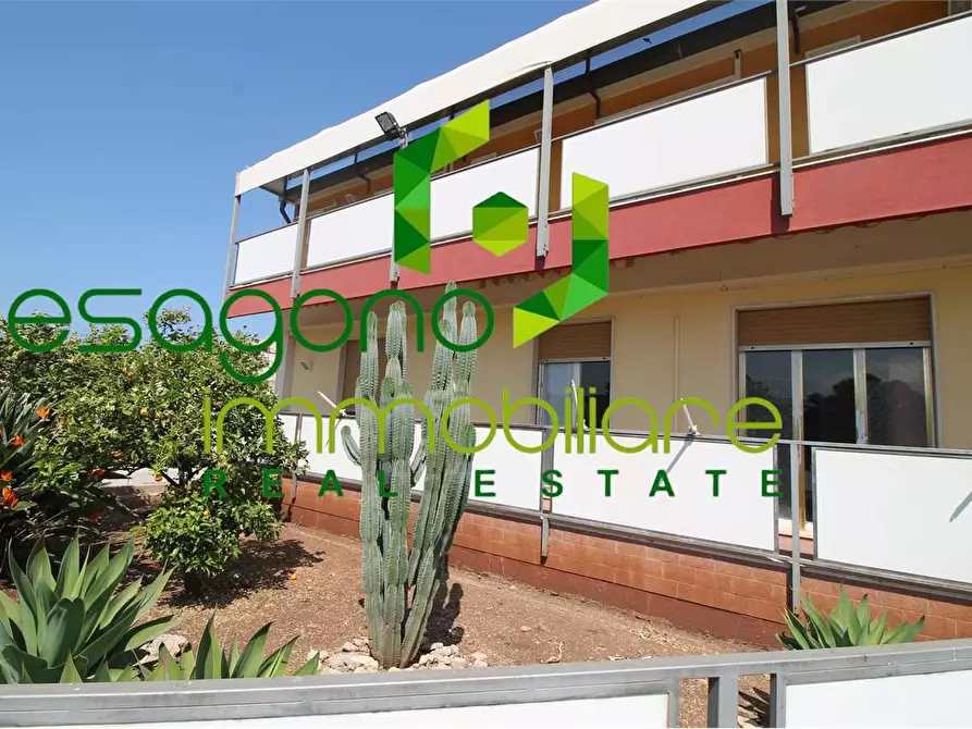 Immagine 3 di Villa in vendita  a Siracusa