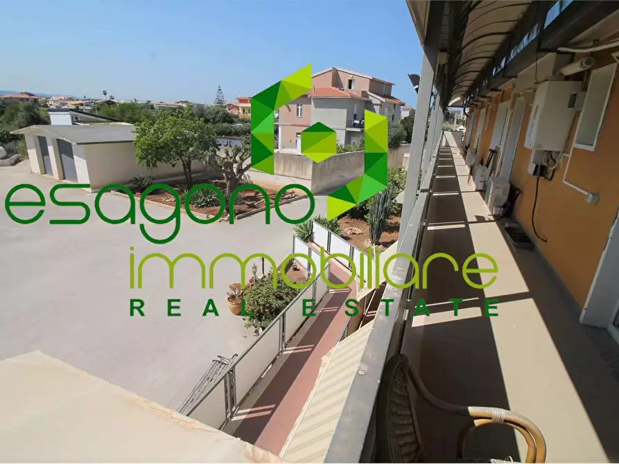 Immagine 15 di Villa in vendita  a Siracusa