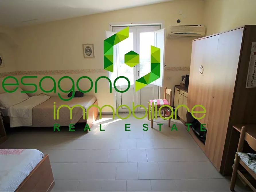 Immagine 18 di Villa in vendita  a Siracusa