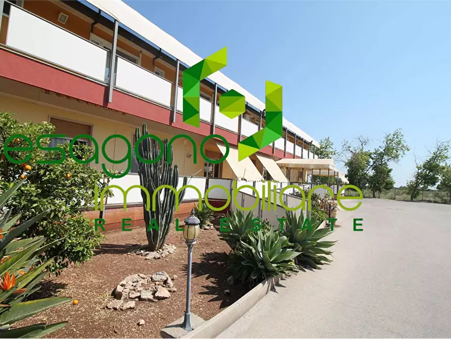 Immagine 25 di Villa in vendita  a Siracusa