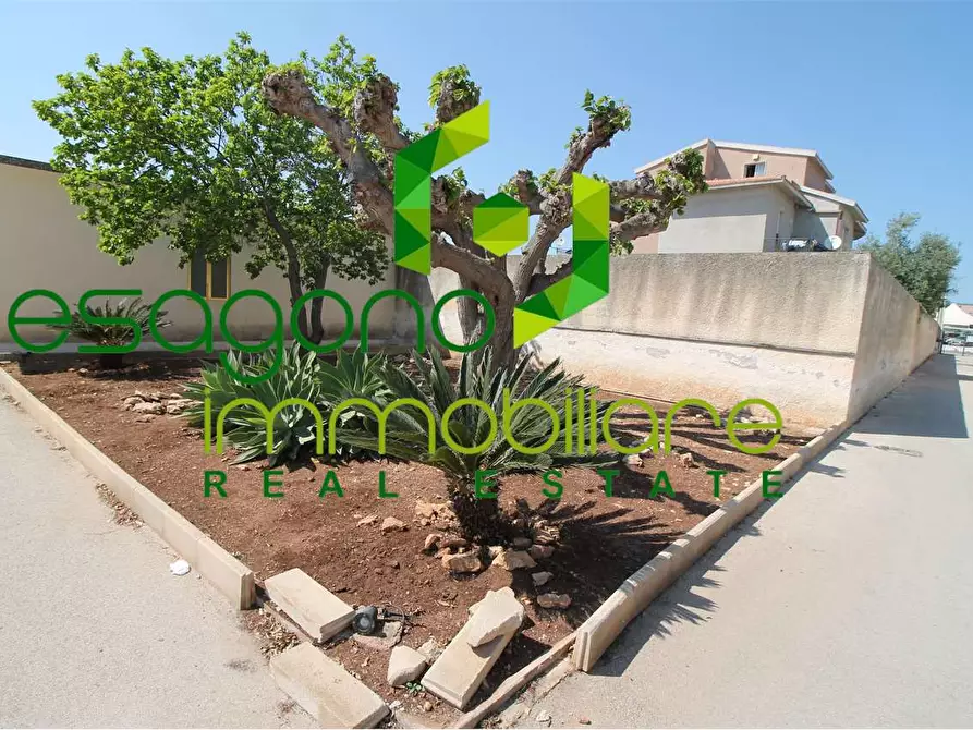 Immagine 26 di Villa in vendita  a Siracusa