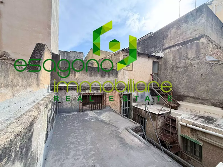Immagine 4 di Negozio in vendita  a Siracusa
