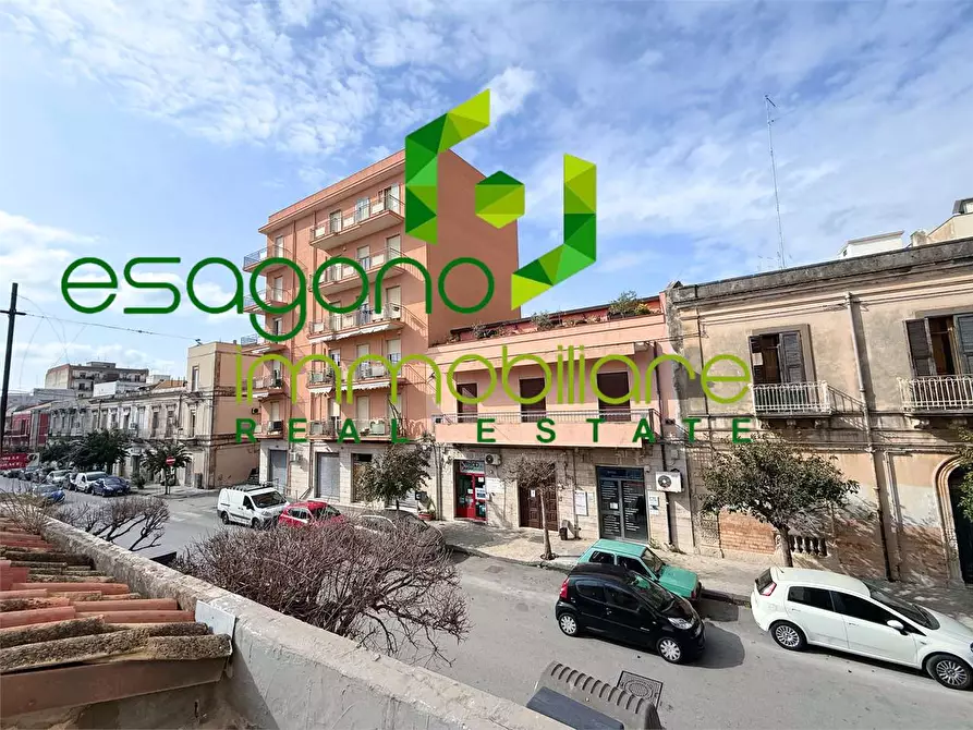 Immagine 5 di Negozio in vendita  a Siracusa