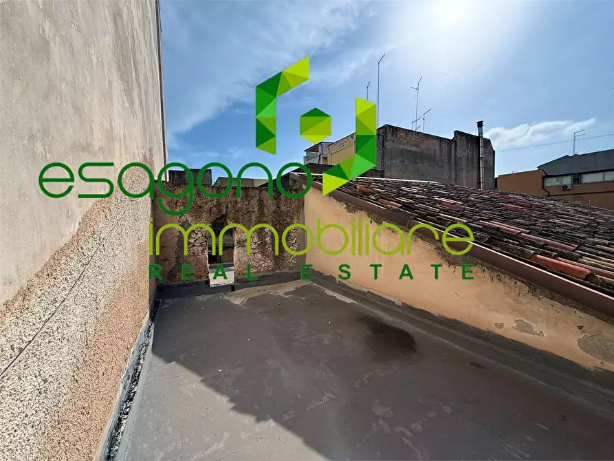 Immagine 8 di Negozio in vendita  a Siracusa