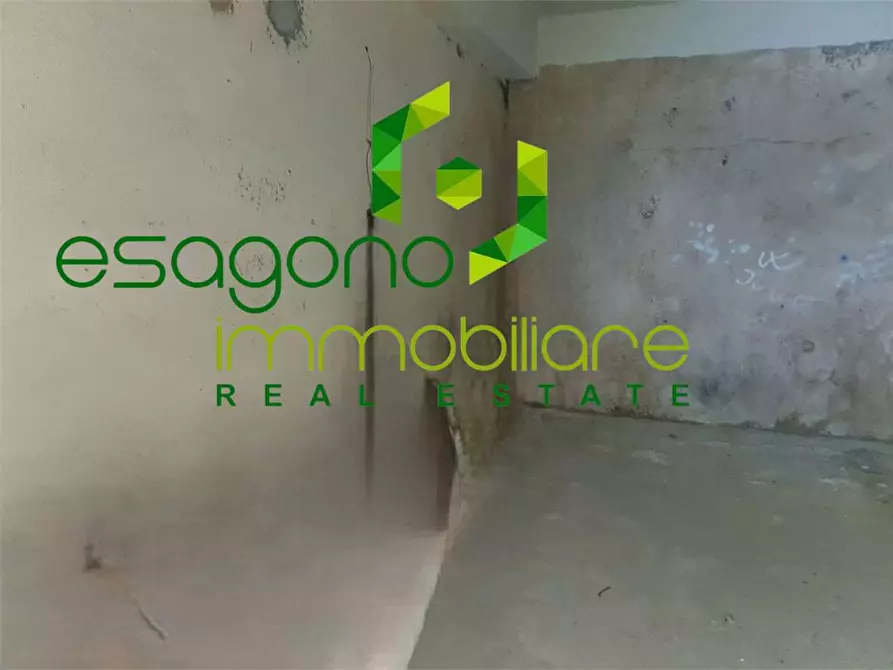 Immagine 4 di Garage in vendita  a Siracusa