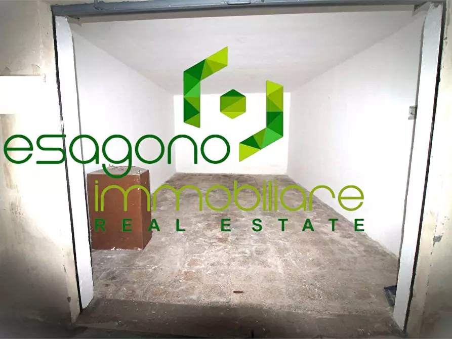 Immagine 2 di Garage in vendita  a Siracusa