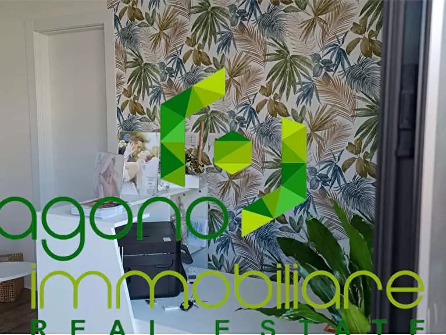 Immagine 6 di Negozio in vendita  a Siracusa