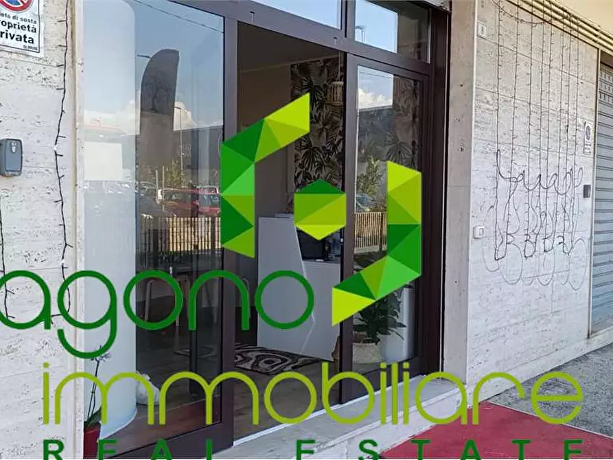 Immagine 1 di Negozio in vendita  a Siracusa