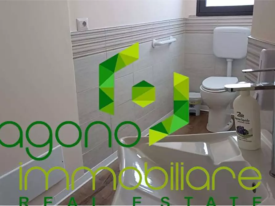 Immagine 3 di Negozio in vendita  a Siracusa