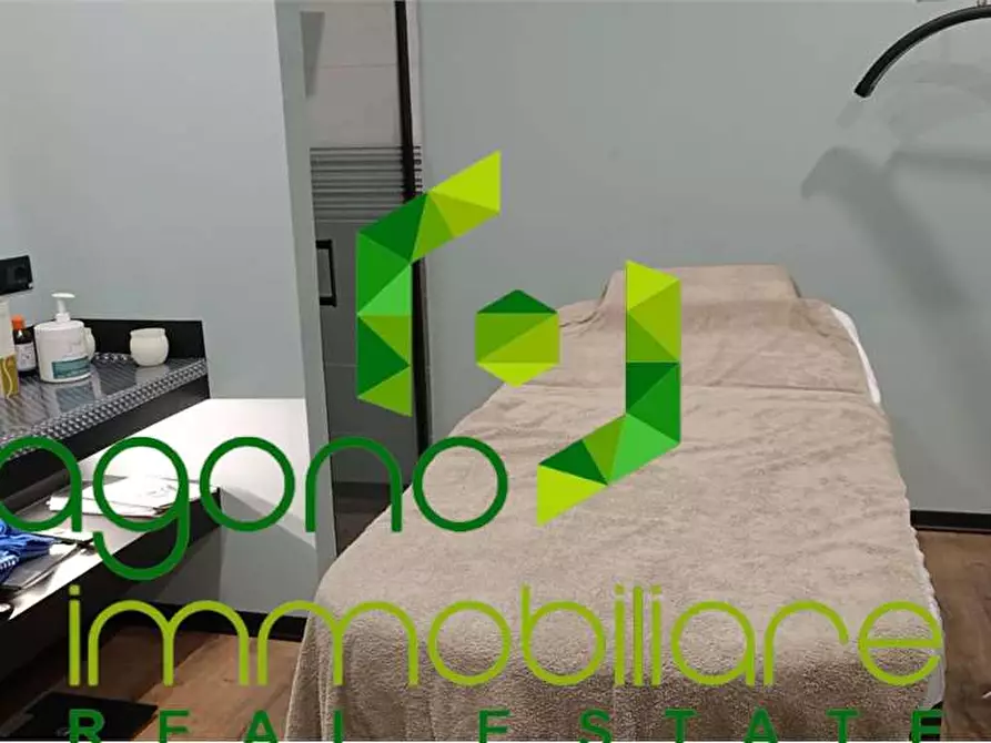 Immagine 12 di Negozio in vendita  a Siracusa