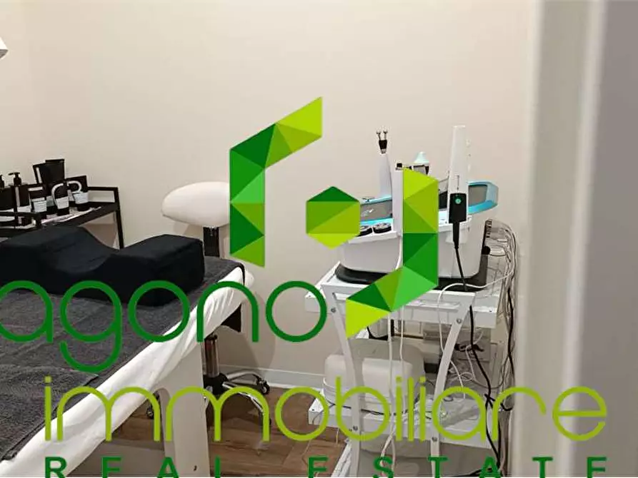 Immagine 16 di Negozio in vendita  a Siracusa