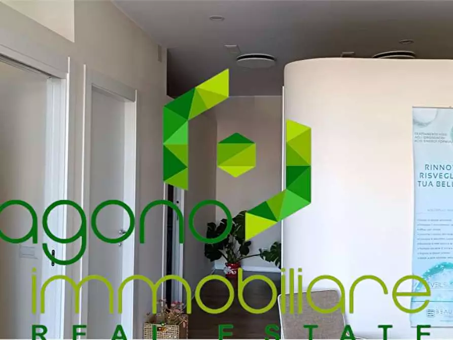 Immagine 24 di Negozio in vendita  a Siracusa