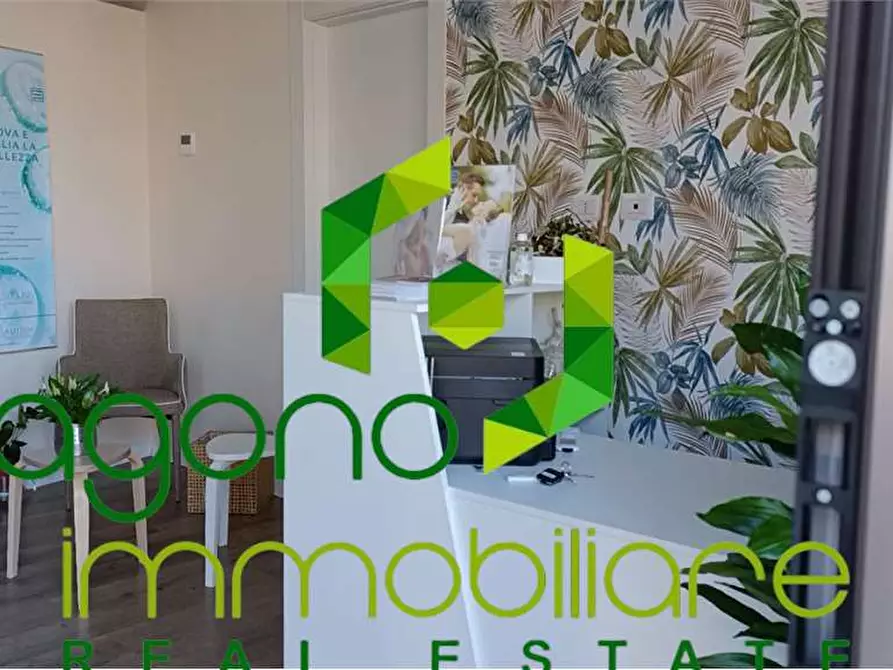 Immagine 28 di Negozio in vendita  a Siracusa