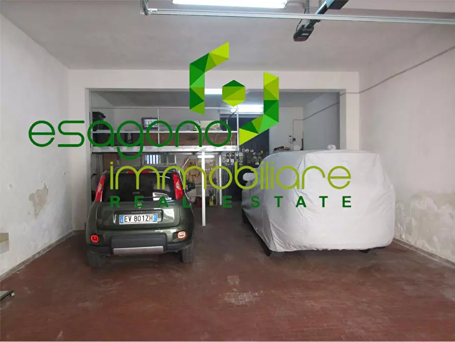 Immagine 14 di Magazzino in vendita  a Siracusa