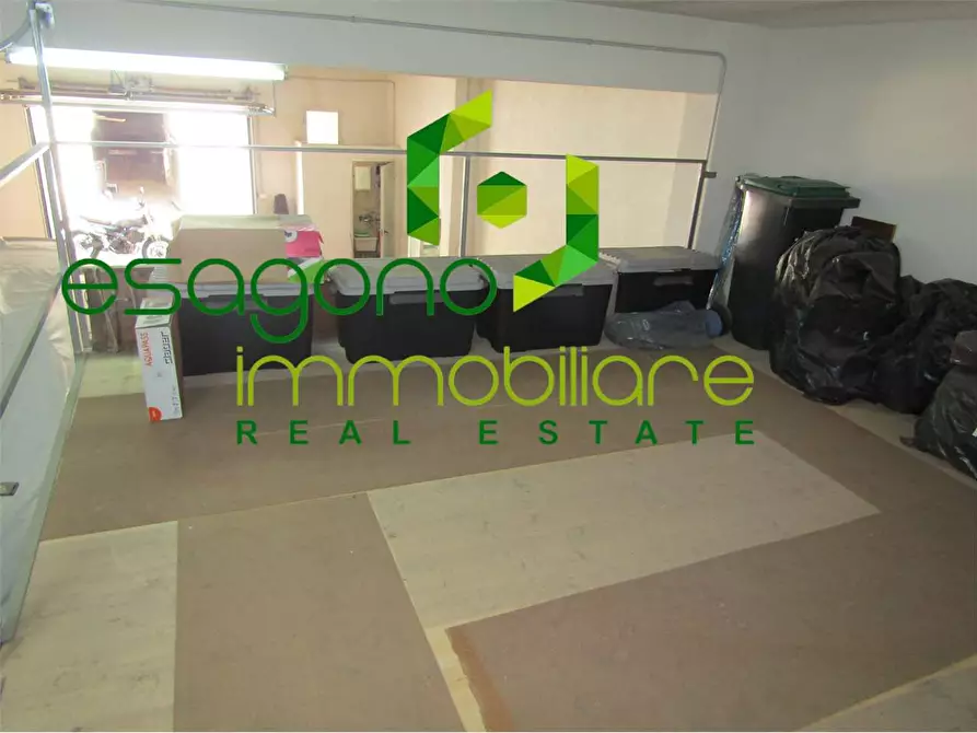 Immagine 24 di Magazzino in vendita  a Siracusa