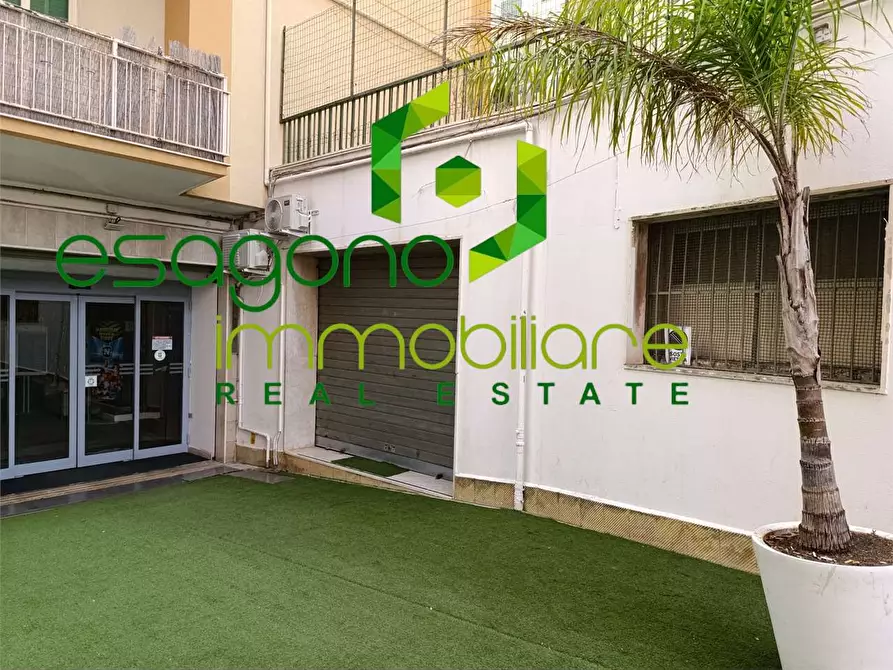 Immagine 1 di Negozio in vendita  a Siracusa