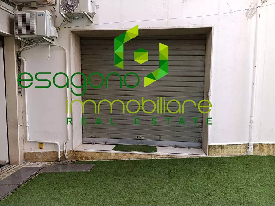 Immagine 4 di Negozio in vendita  a Siracusa