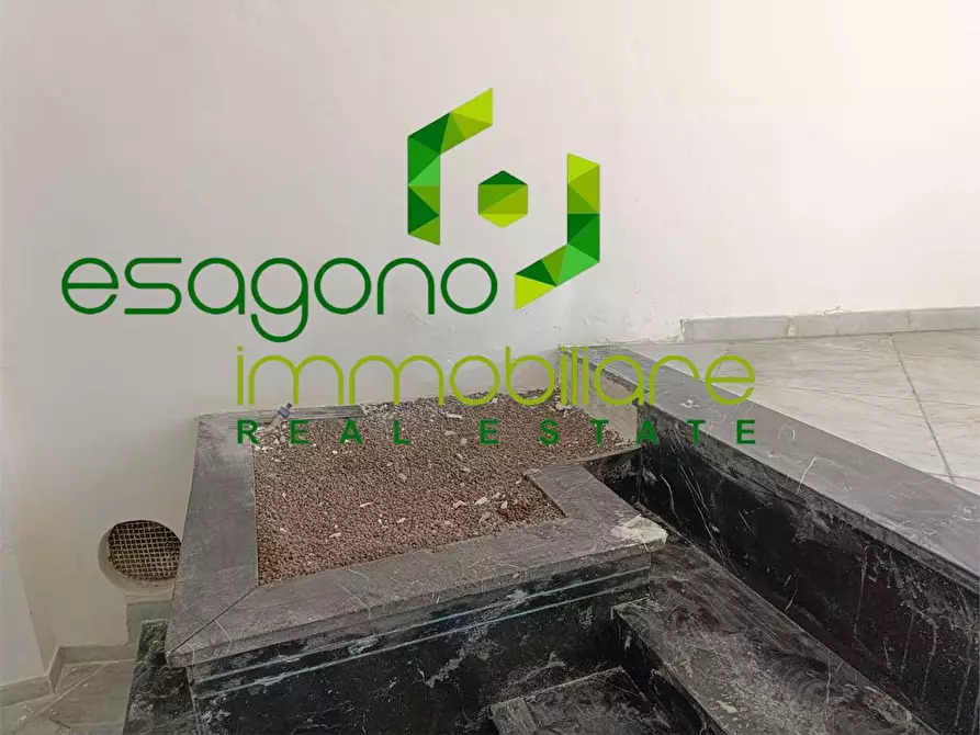 Immagine 7 di Negozio in vendita  a Siracusa