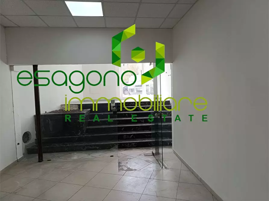 Immagine 9 di Negozio in vendita  a Siracusa