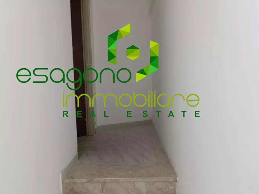 Immagine 16 di Negozio in vendita  a Siracusa