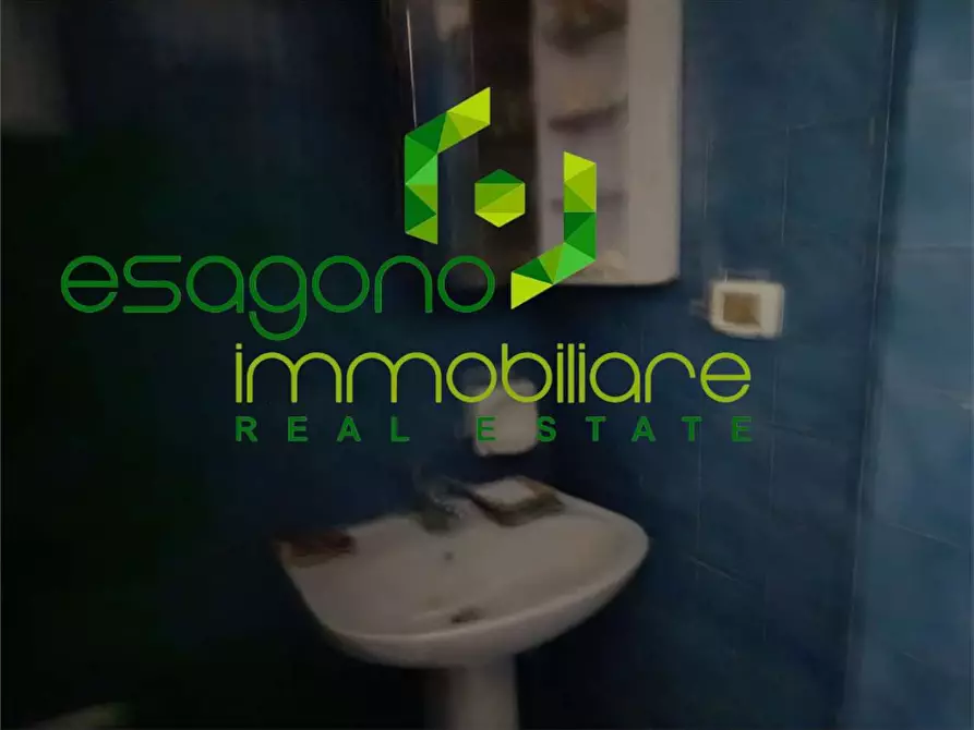 Immagine 20 di Negozio in vendita  a Siracusa