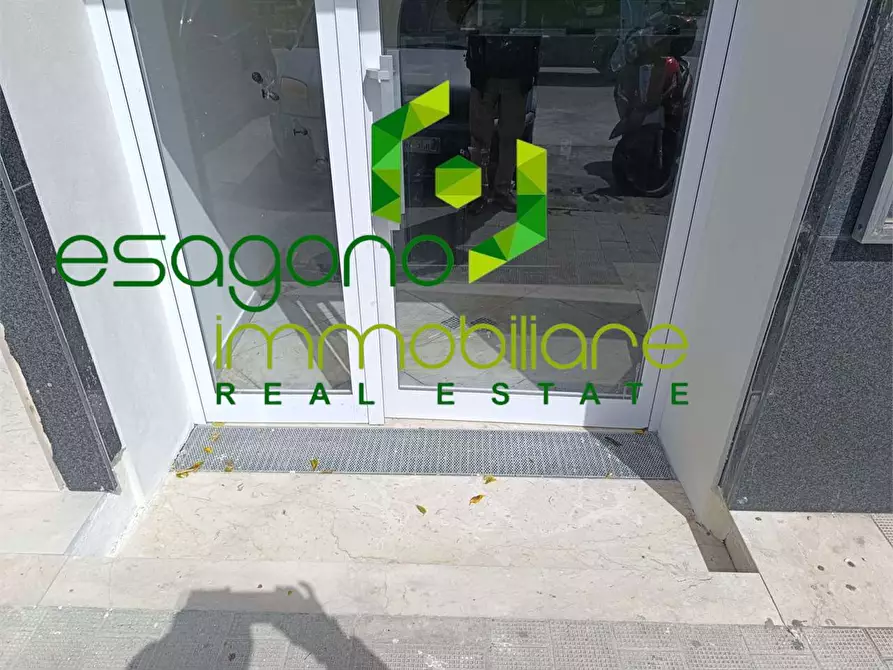 Immagine 47 di Negozio in vendita  a Siracusa