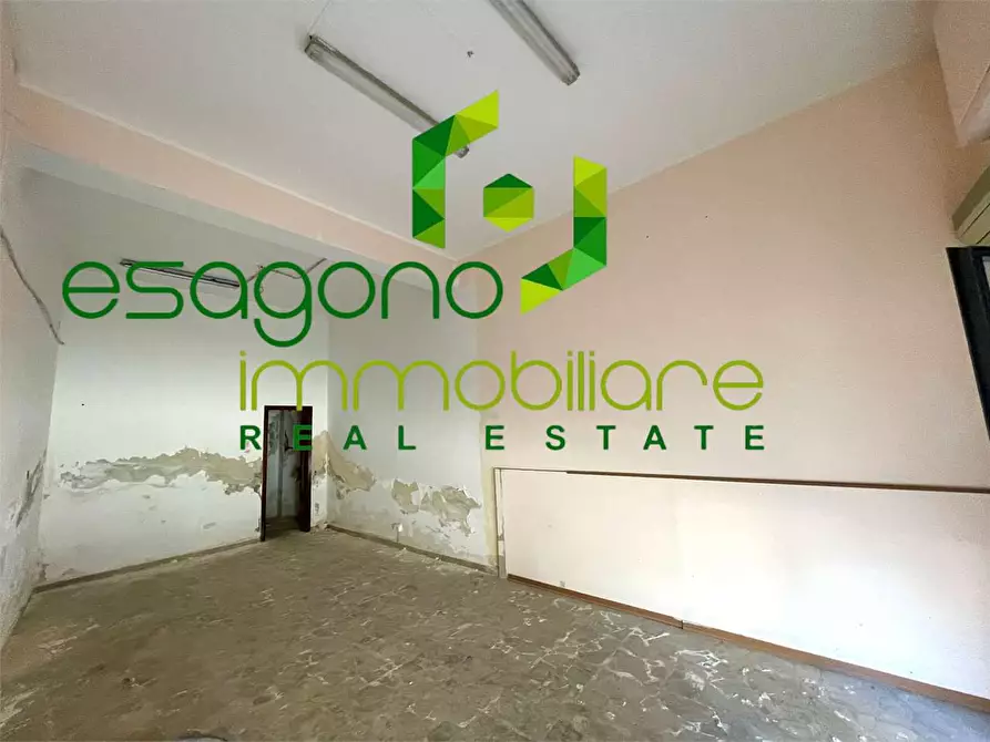 Immagine 2 di Negozio in vendita  a Siracusa