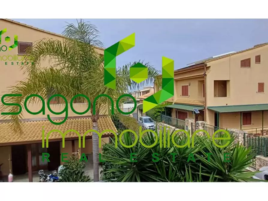 Immagine 18 di Villa in vendita  a Siracusa