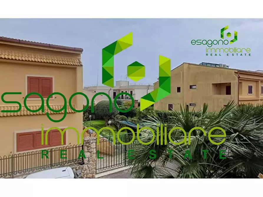 Immagine 21 di Villa in vendita  a Siracusa