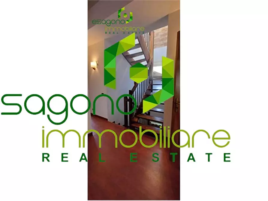 Immagine 27 di Villa in vendita  a Siracusa