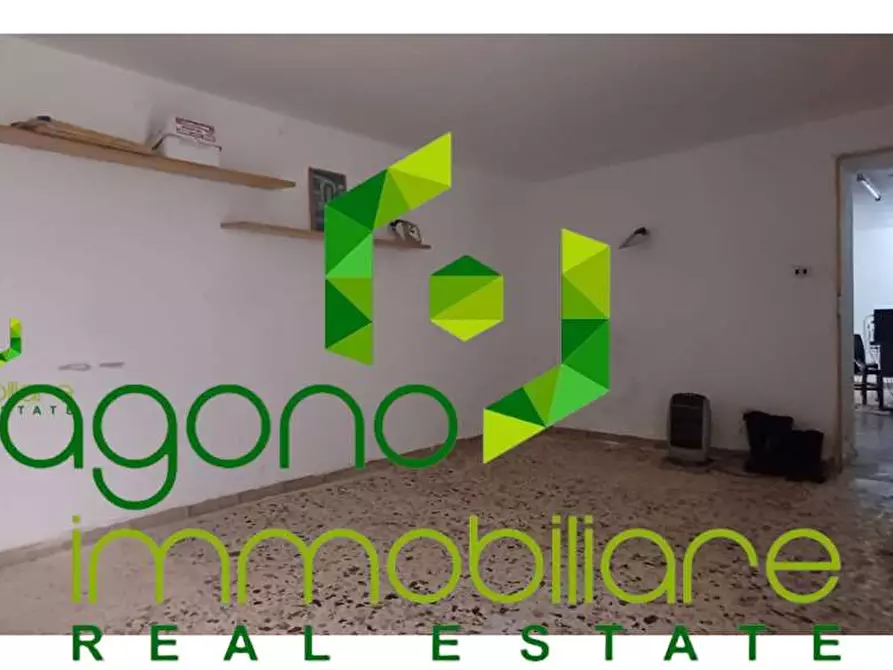 Immagine 4 di Negozio in vendita  a Siracusa