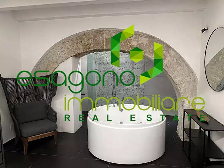 Immagine 5 di Appartamento in vendita  in Piazza del Precursore a Siracusa