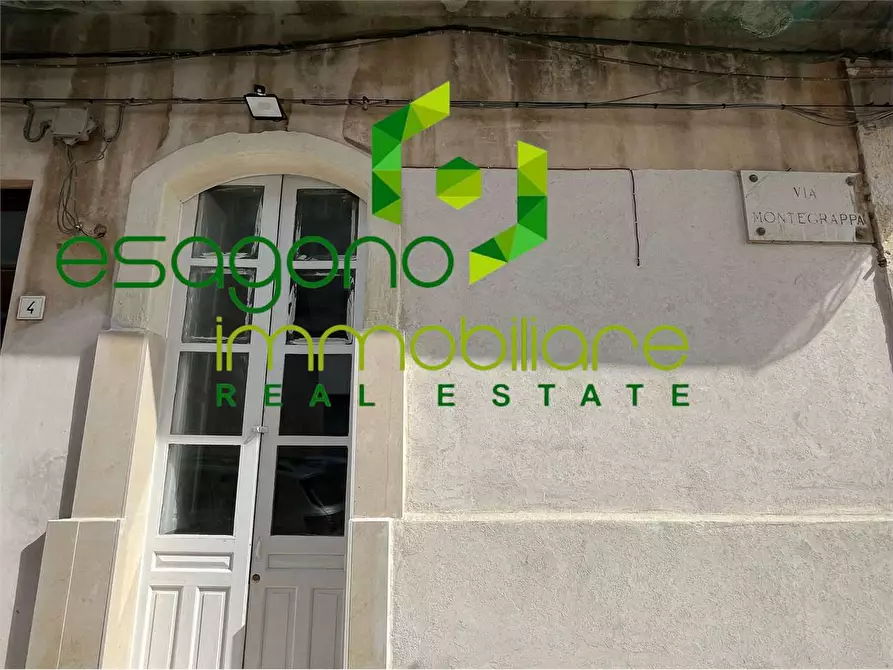 Immagine 29 di Appartamento in vendita  in via Montegrappa a Siracusa