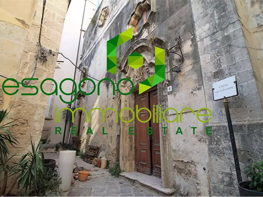 Immagine 5 di Stabile in vendita  in Piazza Archimede a Siracusa