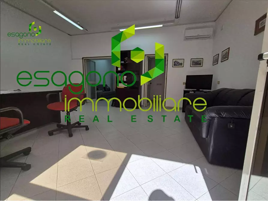 Immagine 9 di Trilocale in vendita  a Siracusa